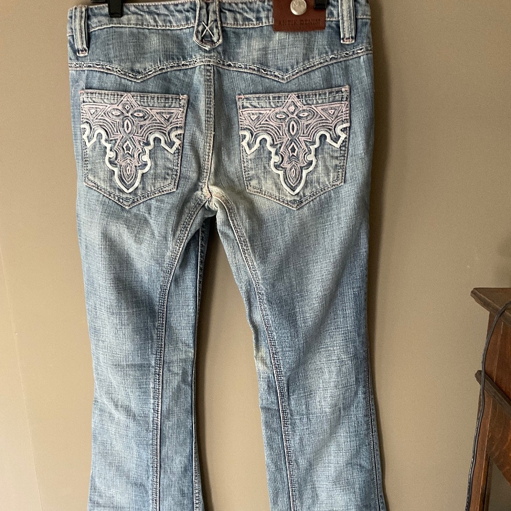 1990s Embroidered jeans, pink embroidery, Fit so well